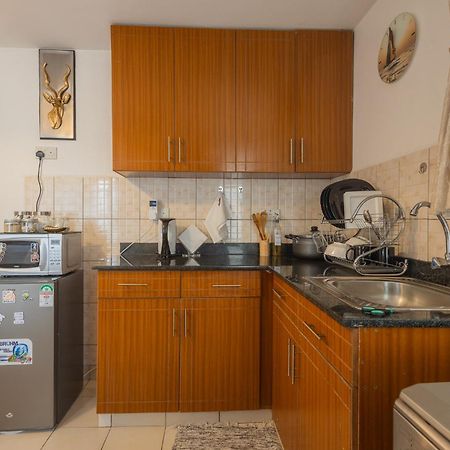 Furnished 1 Bedroom Apartment In Nairobi. 15 Mins To Cbd. Free Wi-Fi & Parking Exterior photo