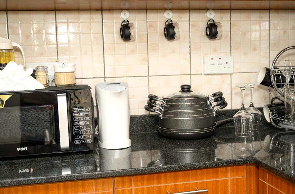 Furnished 1 Bedroom Apartment In Nairobi. 15 Mins To Cbd. Free Wi-Fi & Parking Exterior photo