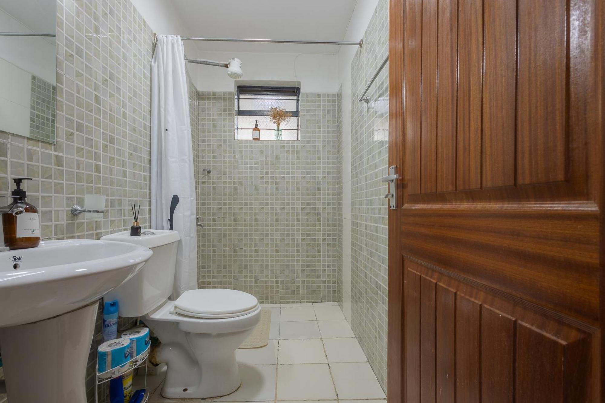 Furnished 1 Bedroom Apartment In Nairobi. 15 Mins To Cbd. Free Wi-Fi & Parking Exterior photo